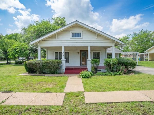 604 S Pearl Street, Trenton, TX 75490
