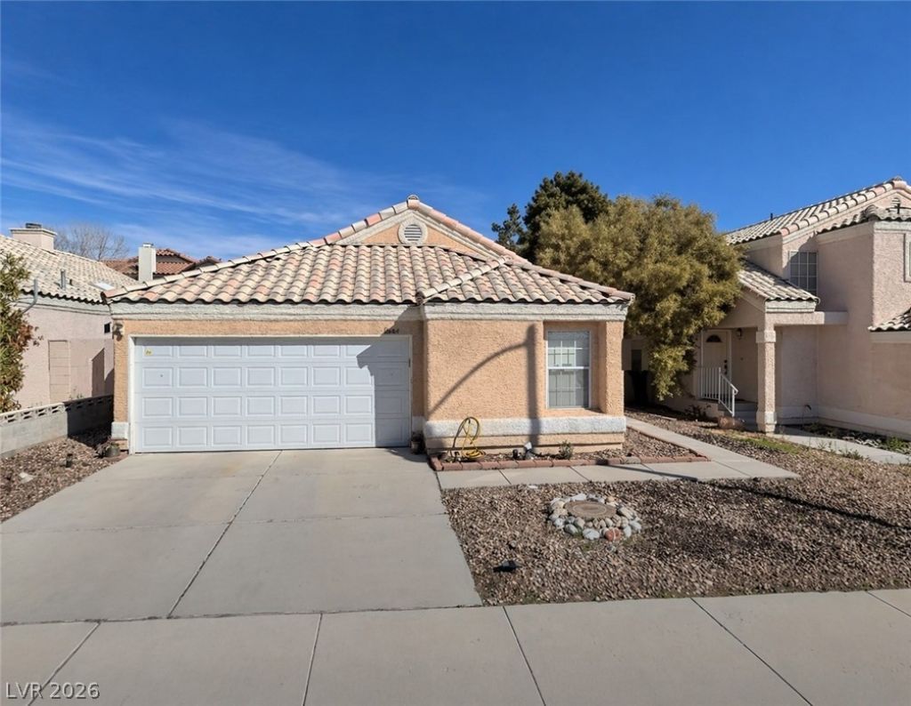 8664 Buttercreek Way, Las Vegas, NV 89117 Main Photo