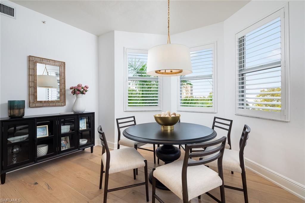 470 Launch Cir, Unit V401, Naples, FL 34108 Photo