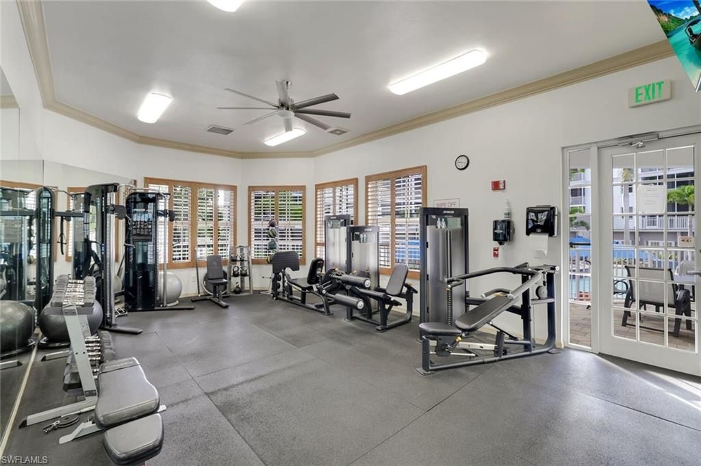 470 Launch Cir, Unit V401, Naples, FL 34108 Photo