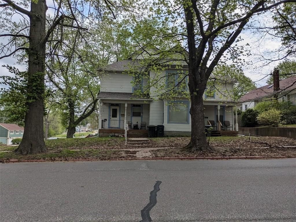 1101 S Broadway Street, Leavenworth, KS 66048 Main Photo
