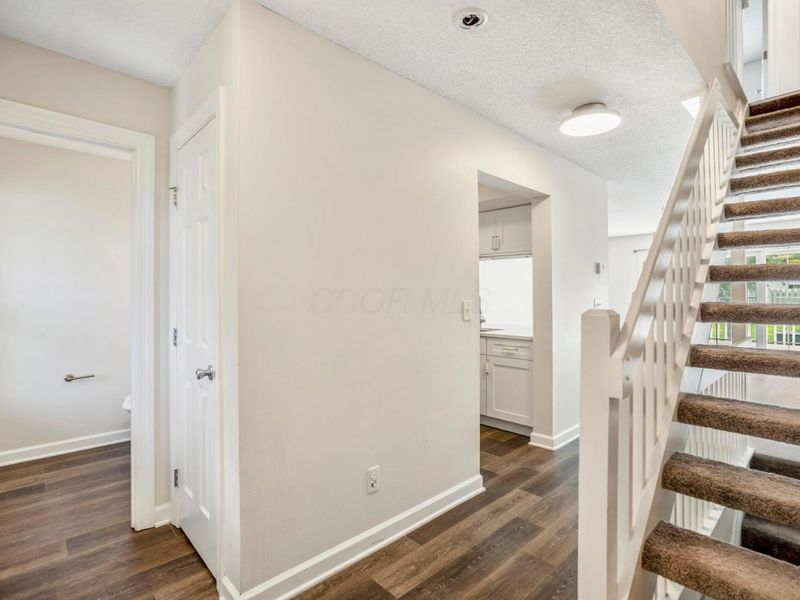 5368 Coral Berry Drive, Columbus, OH 43235 Photo 12