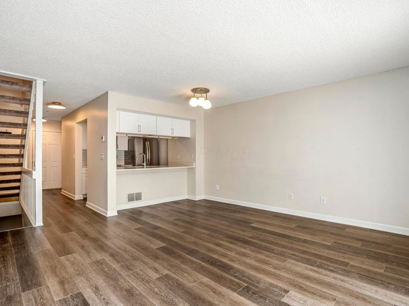 5368 Coral Berry Drive, Columbus, OH 43235 Photo 7