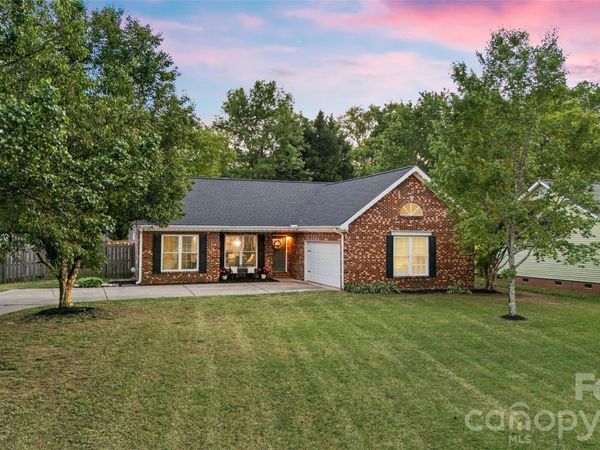 13809 Loch Loyal Drive, Charlotte, NC 28273