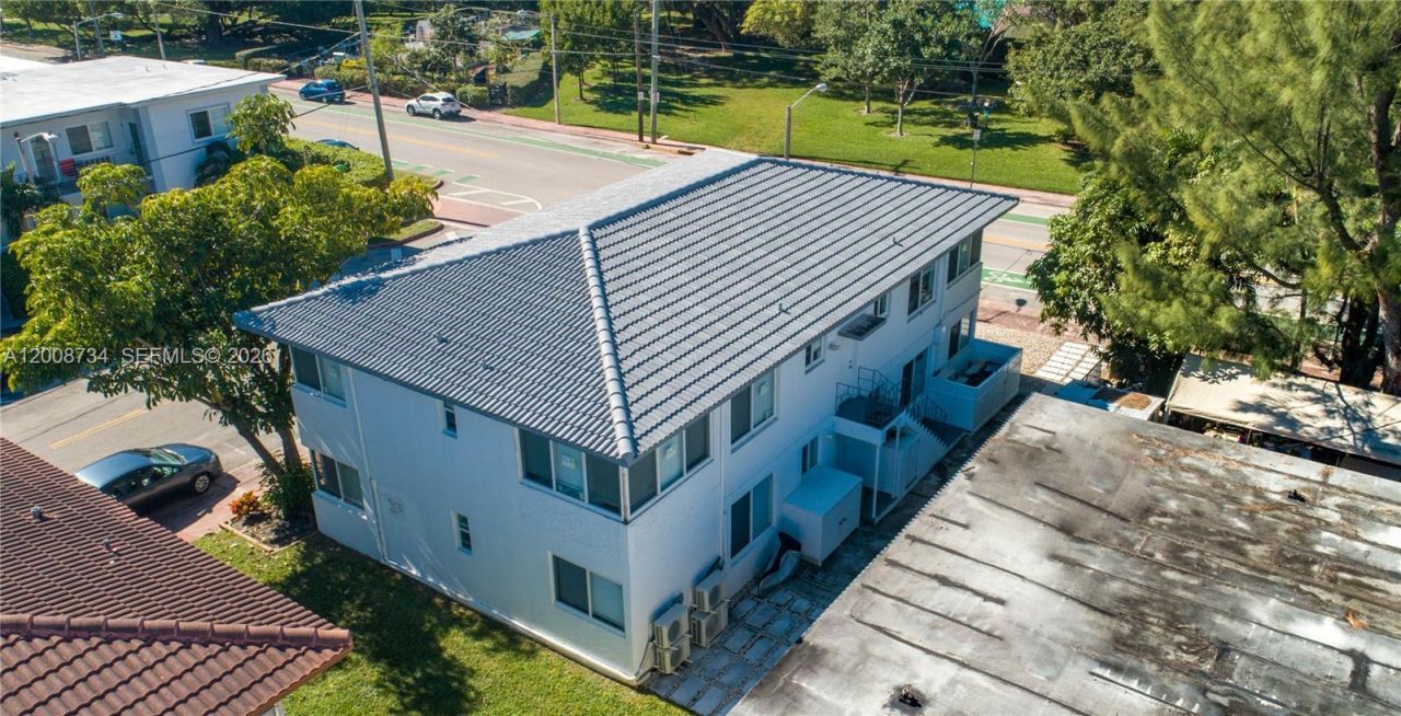 611 74th St , Miami Beach, FL 33141 Photo