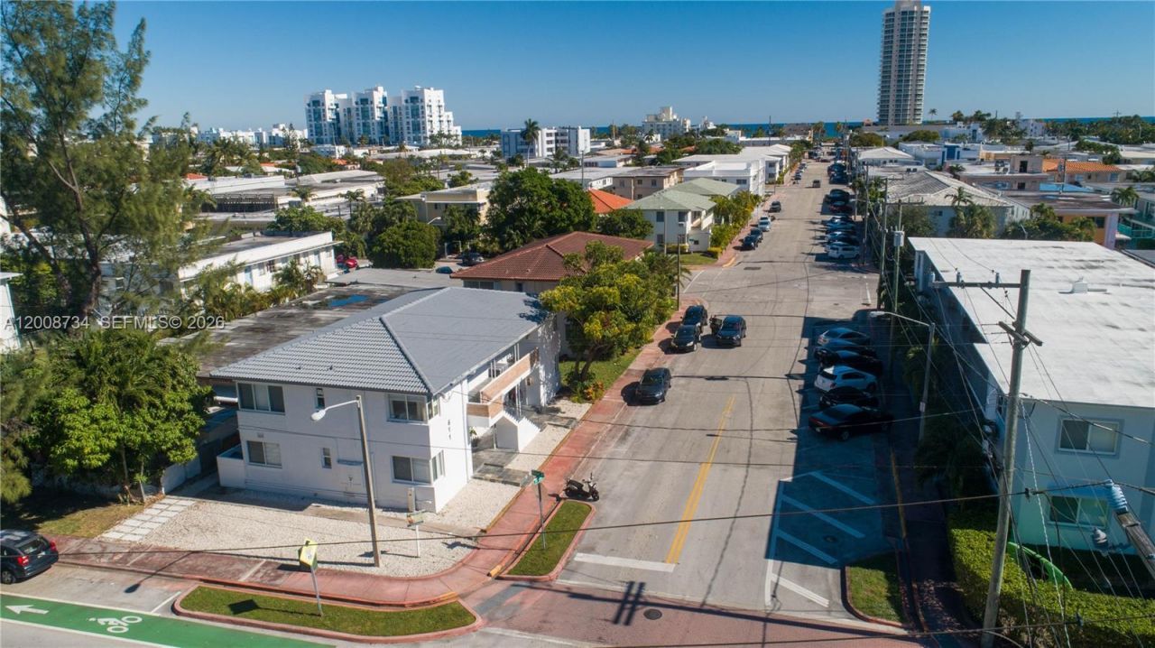 611 74th St , Miami Beach, FL 33141 Photo