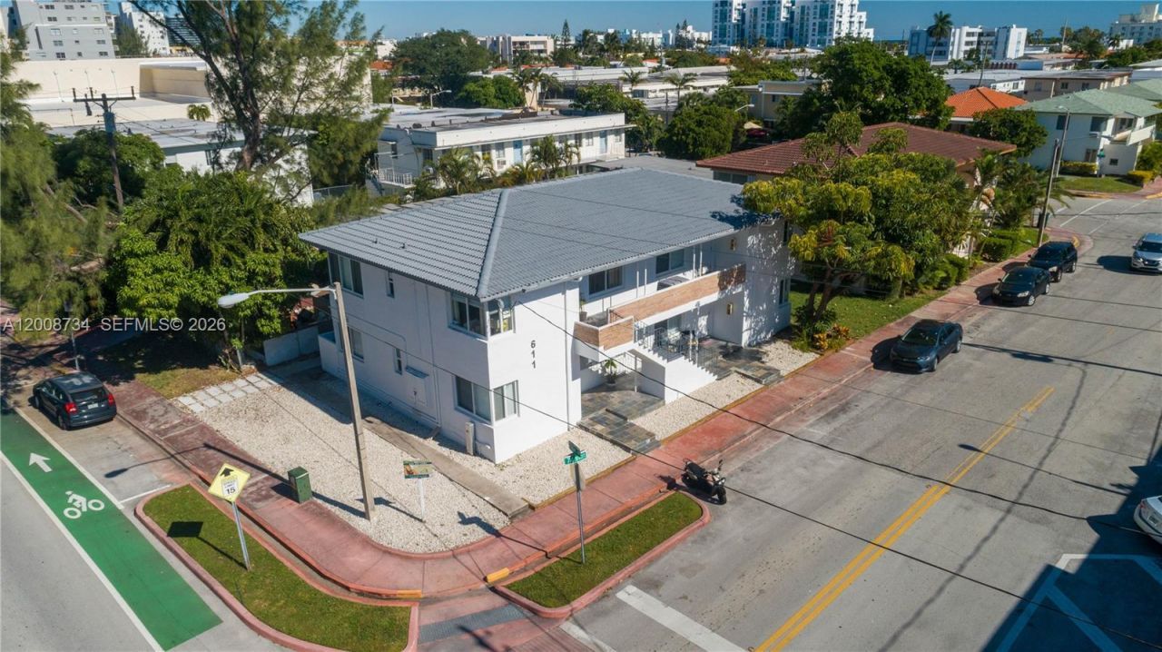 611 74th St , Miami Beach, FL 33141 Photo