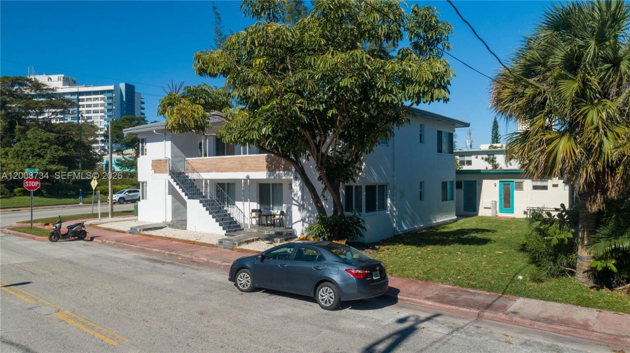 611 74th St , Miami Beach, FL 33141 Photo