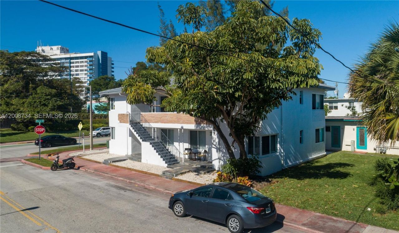 611 74th St , Miami Beach, FL 33141 Photo