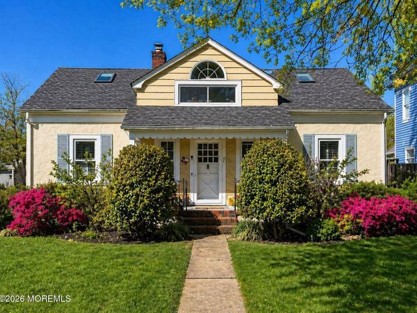17 Walnut Place, West Long Branch, NJ 07764