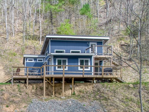 633 T Greer Road, Mountain City, TN 37683