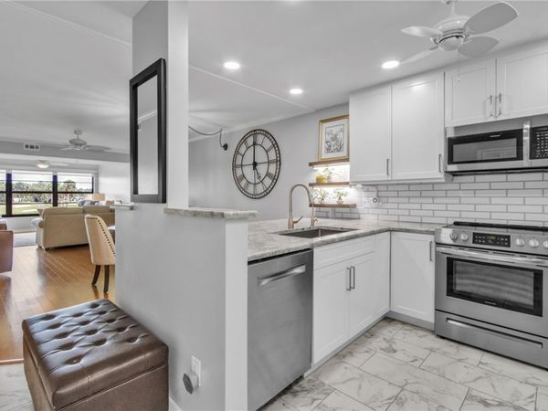 24 Plantation Drive , Unit 205, Vero Beach, FL 32966