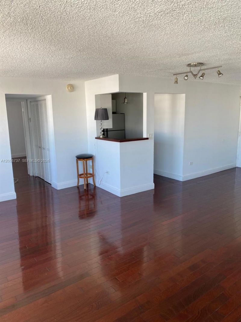 1881 Washington Ave, Unit 7C, Miami Beach, FL 33139 Photo