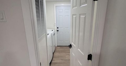 137 Davis Ave, Sacramento, CA 95823 Photo