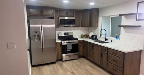 137 Davis Ave, Sacramento, CA 95823 Photo