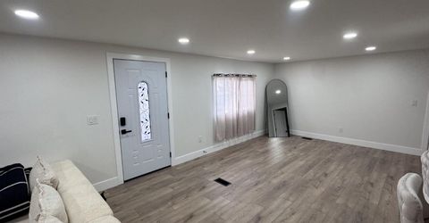 137 Davis Ave, Sacramento, CA 95823 Photo