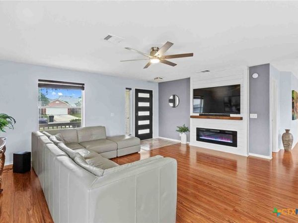 270 Endeavour Drive, Kyle, TX 78640