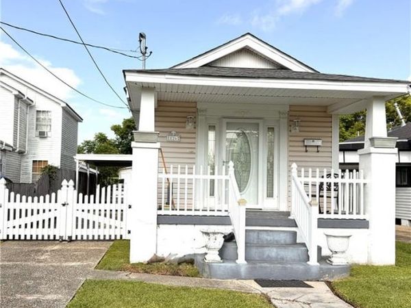 826 AVENUE B Avenue, Marrero, LA 70072