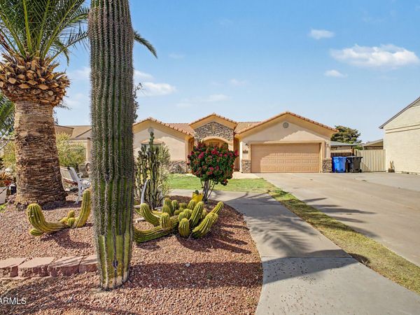 4540 W RENEE Drive, Glendale, AZ 85308