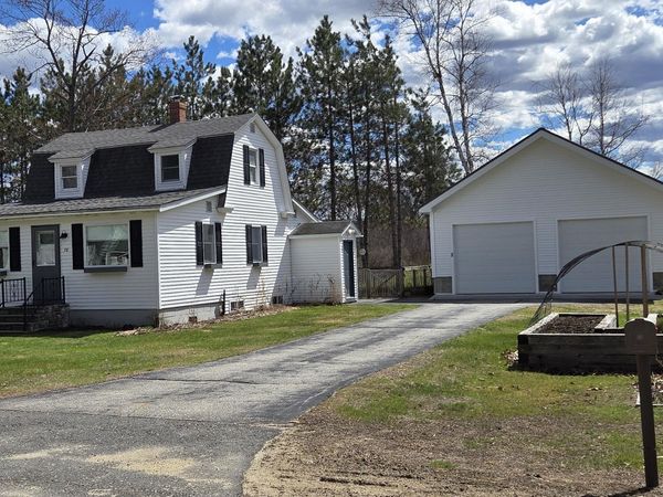 38 North Street , Dixfield, ME 04224