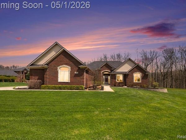 4912 Rosy Drive, Leonard Vlg, MI 48367