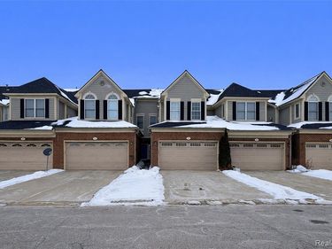 1584 Commodore Circle , CANTON, MI 48187