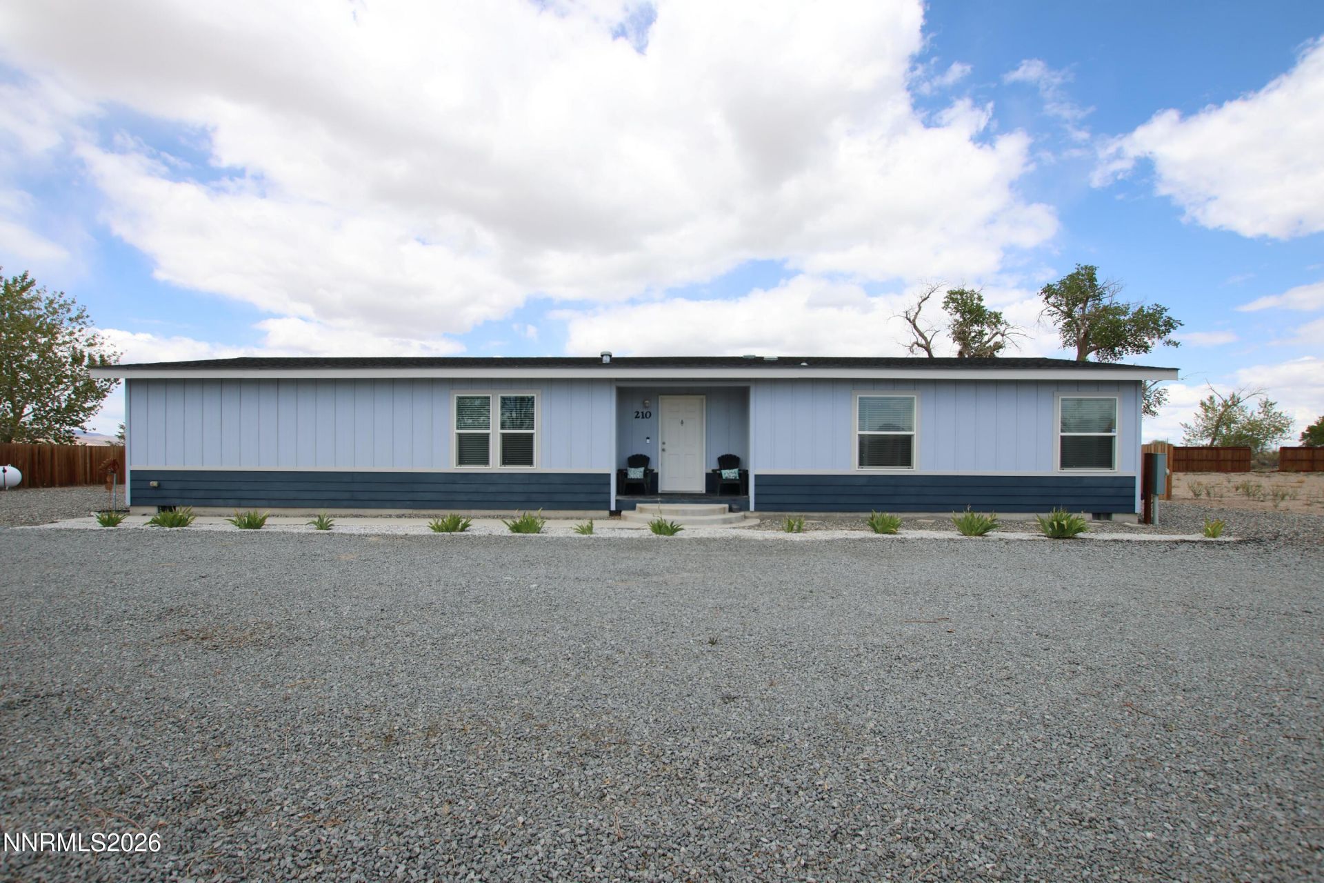 210 Chateau Way, Yerington, NV 89447 Main Photo