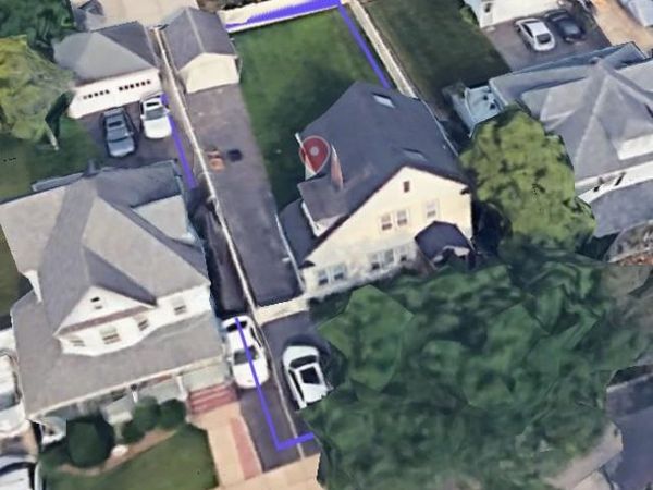 43 Rolling Street , Lynbrook, NY 11563