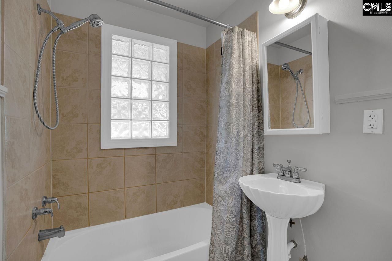 1612 C Avenue  Photo 9