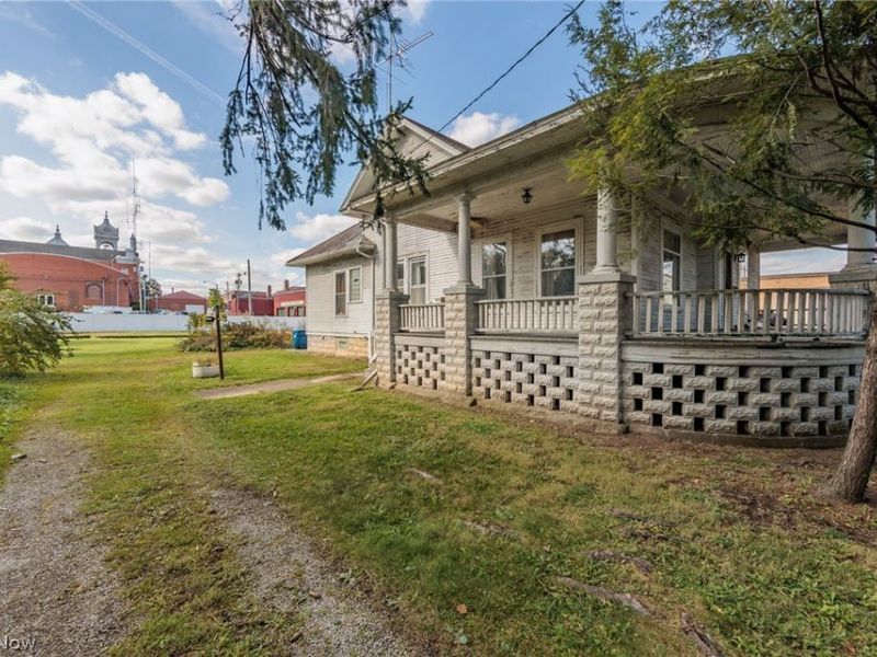 110 Courtland Street, Wellington, OH 44090 Photo 2