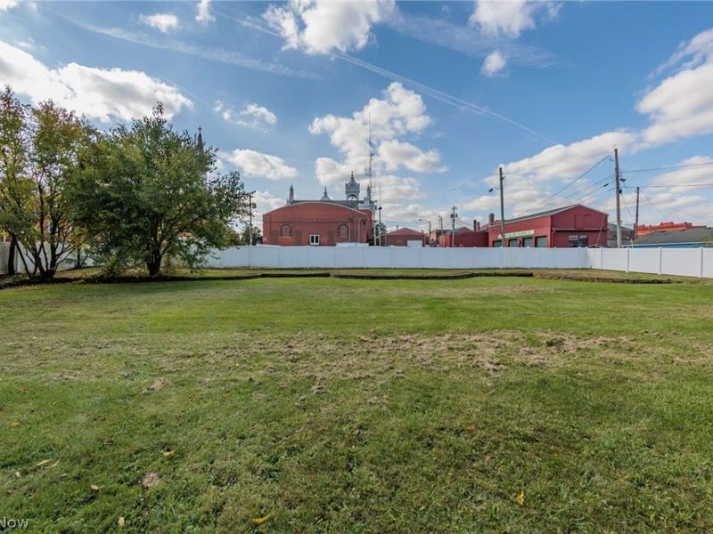 110 Courtland Street, Wellington, OH 44090 Photo 3