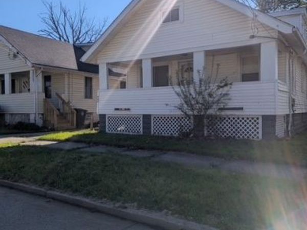 994 Peerless Avenue , Akron, OH 44320