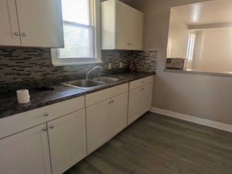 994 Peerless Avenue, Akron, OH 44320 Photo 2