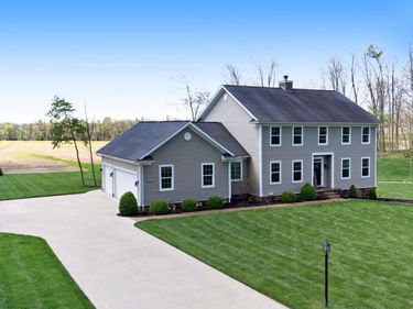 9596 Woodridge Circle, Fredericktown, OH 43019