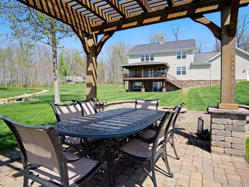 9596 Woodridge Circle, Fredericktown, OH 43019 Photo 10