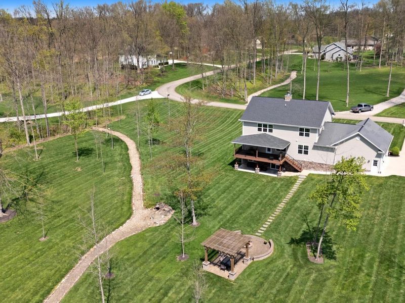 9596 Woodridge Circle, Fredericktown, OH 43019 Photo 14
