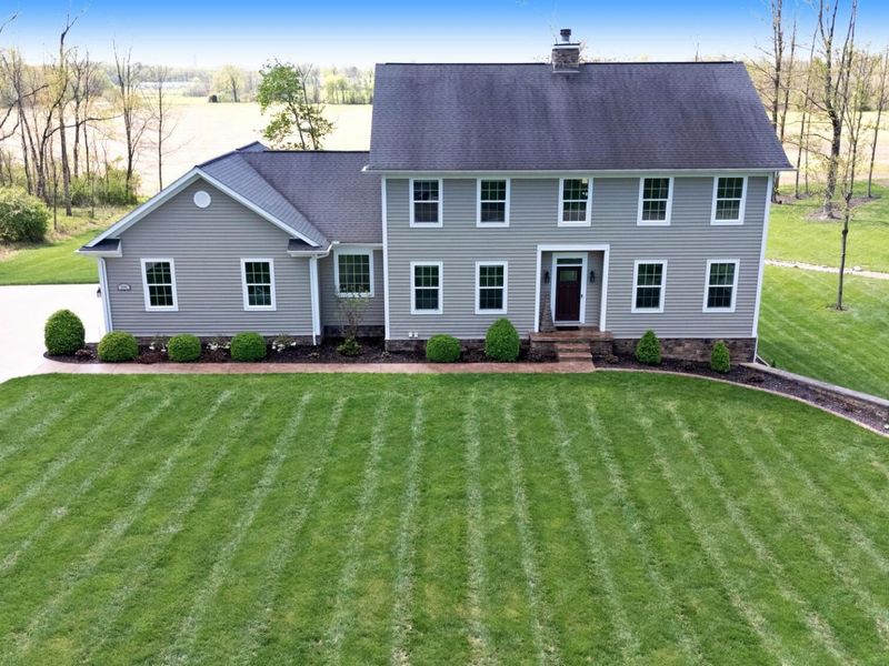 9596 Woodridge Circle, Fredericktown, OH 43019 Photo 3