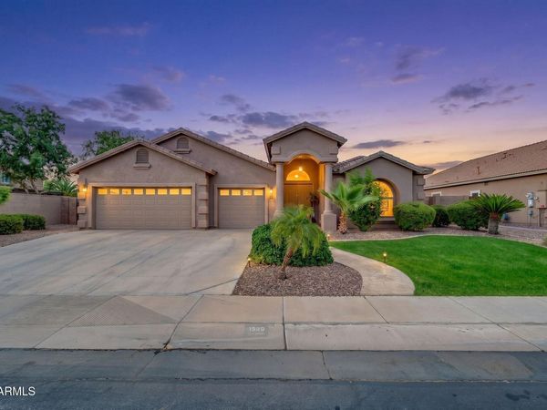 1929 S COLE Drive, Gilbert, AZ 85295