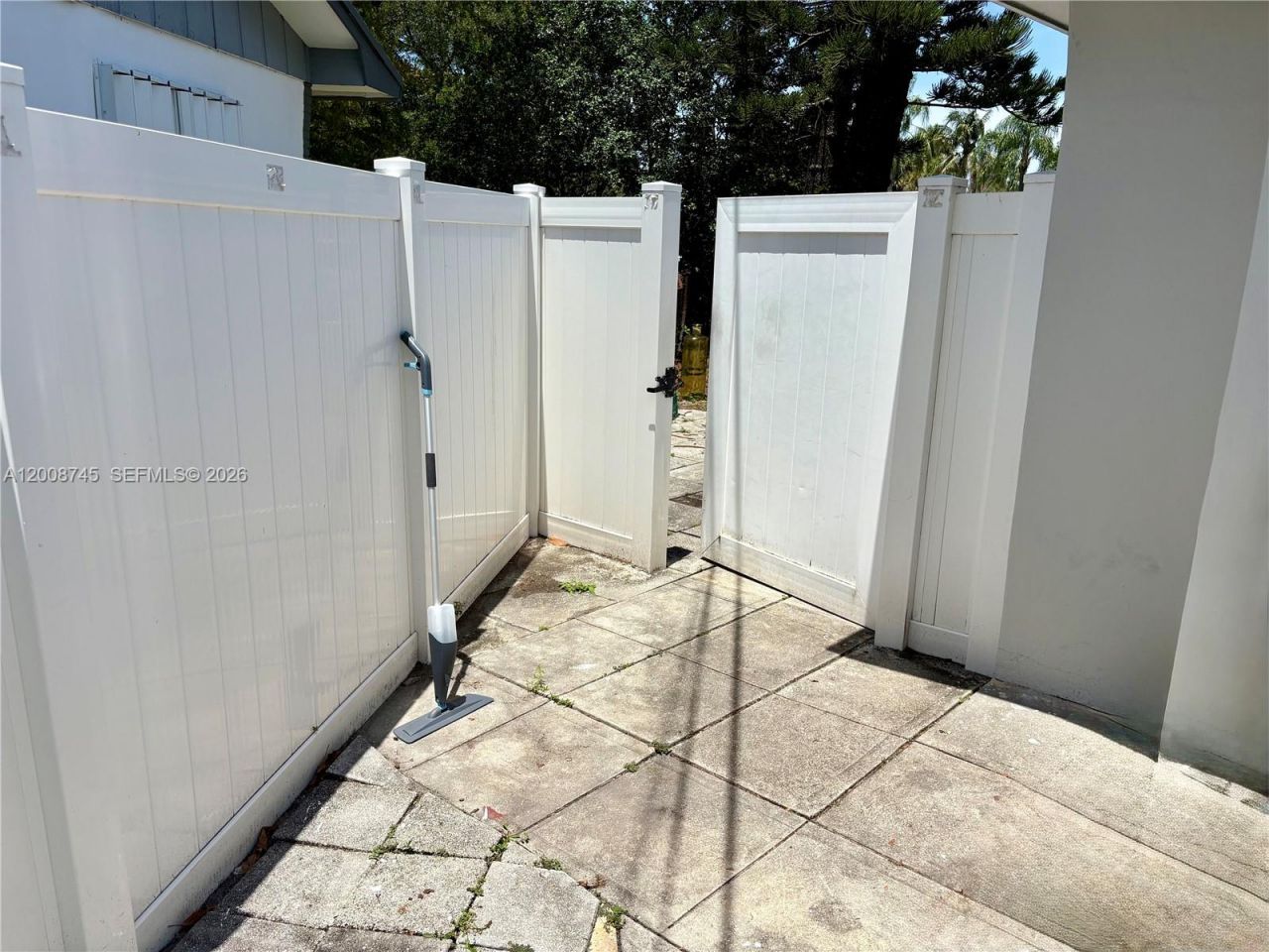 Please Call For Address, Unit Efficiency, Hollywood, FL 33023 Photo