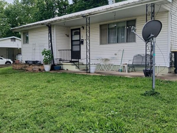 901 Maple Street , Doniphan, MO 63935