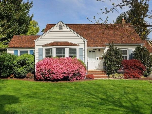 1 Roselle Ave, Cranford, NJ 07016