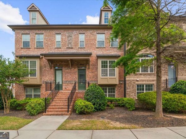 1097 Township Square, Alpharetta, GA 30022