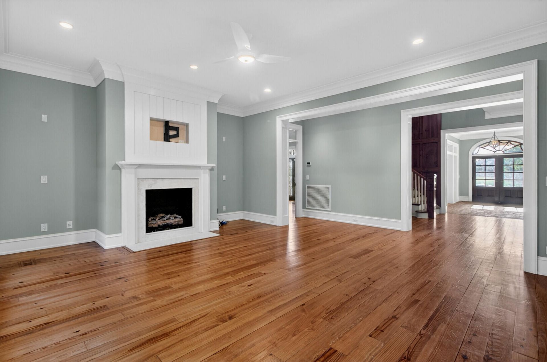 659 Island Park Drive Photo 26