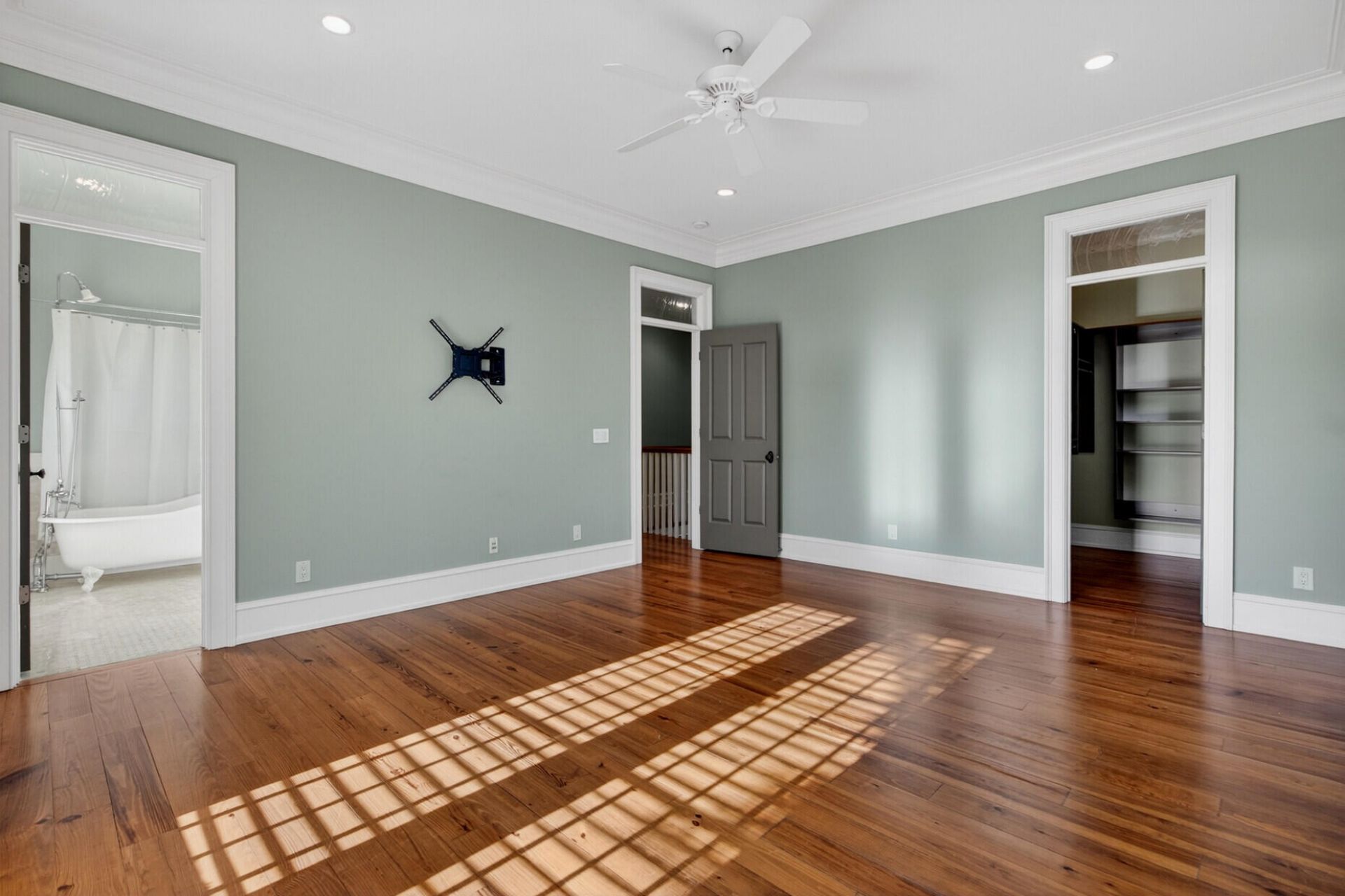 659 Island Park Drive Photo 31