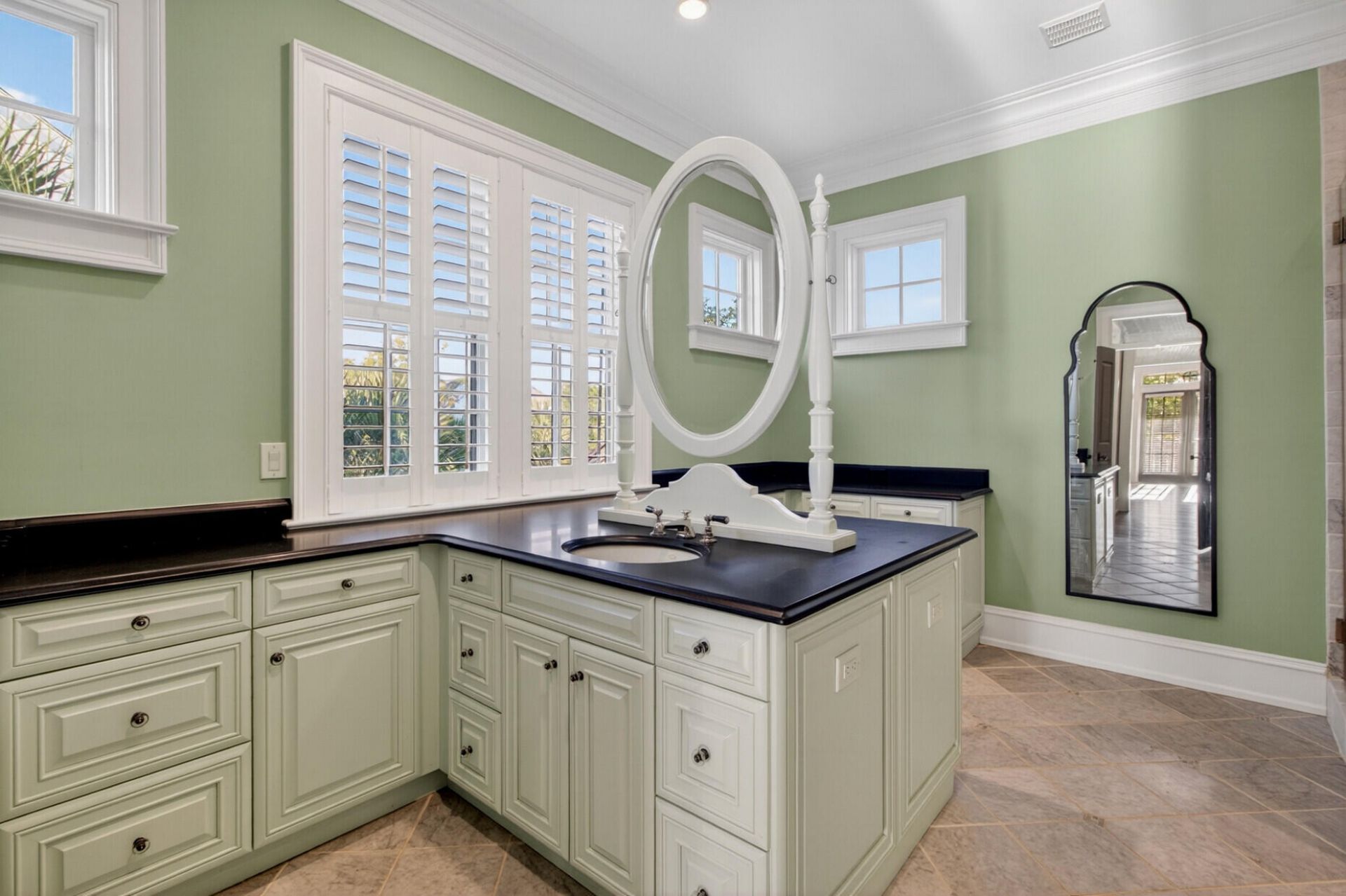 659 Island Park Drive Photo 35