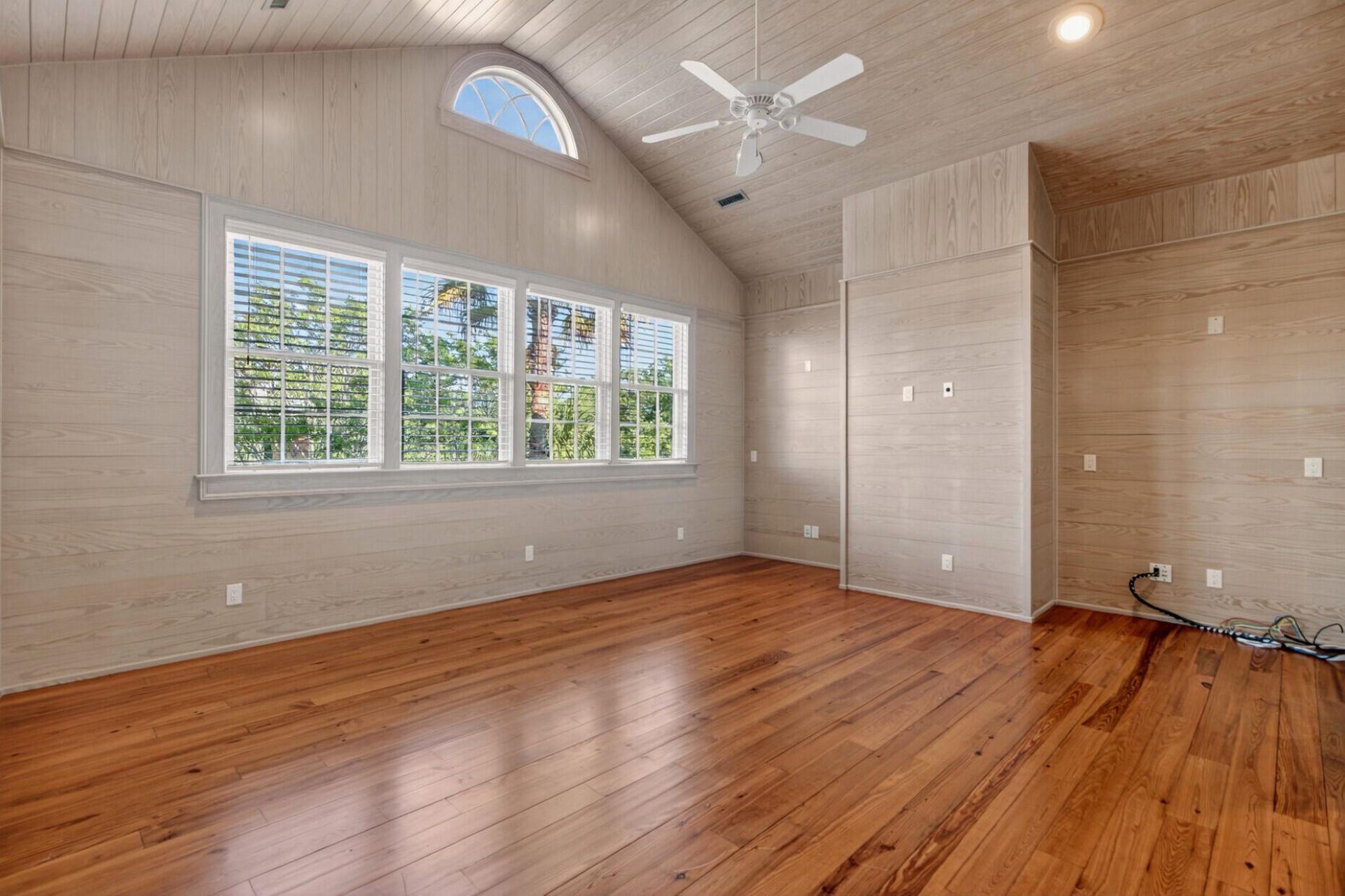 659 Island Park Drive Photo 43