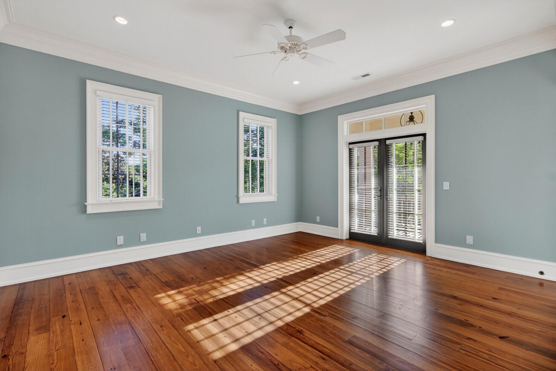 659 Island Park Drive Photo 44