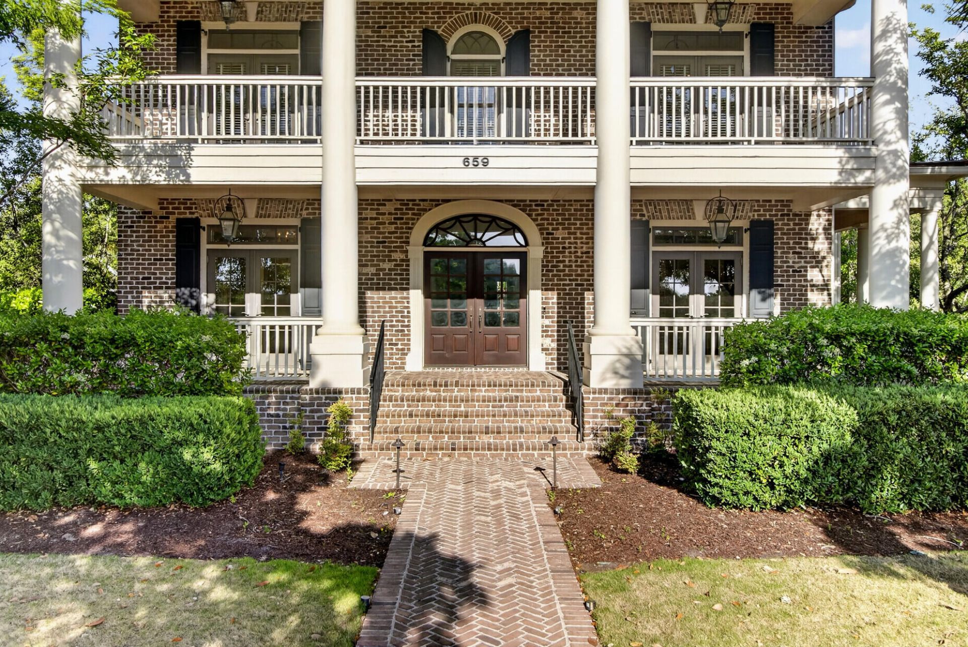 659 Island Park Drive Photo 5