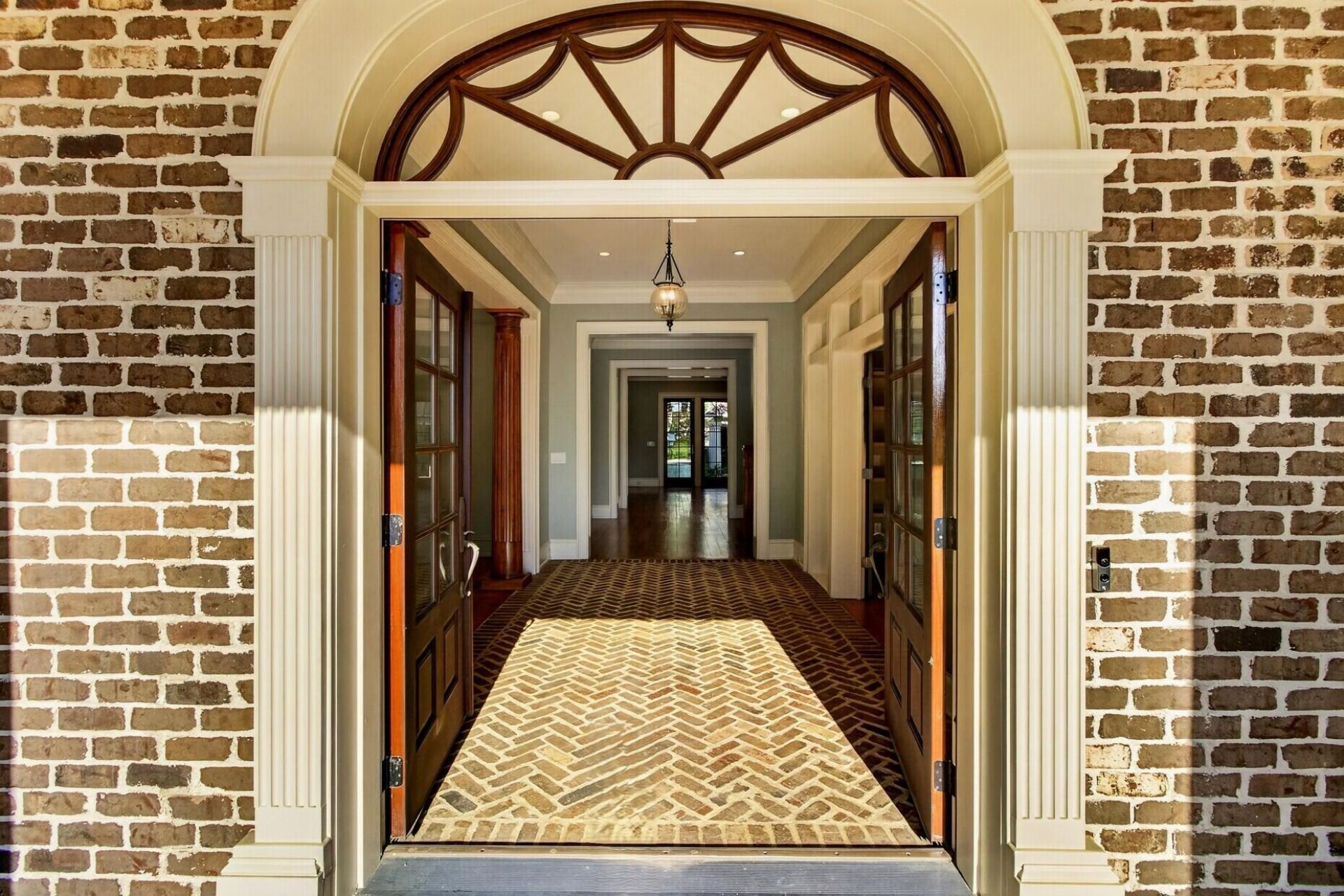 659 Island Park Drive Photo 9