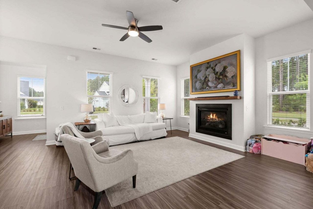 742 Myrtle Branch Street Photo 10